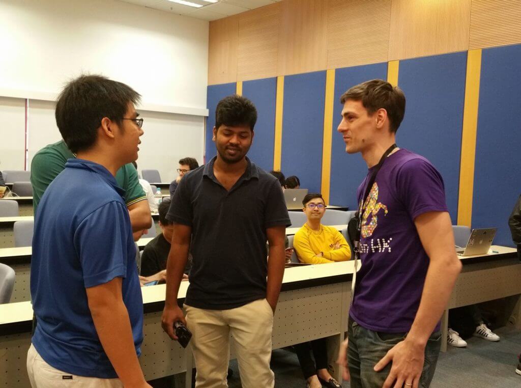 Speaker/participants interaction before the next talk starts.
